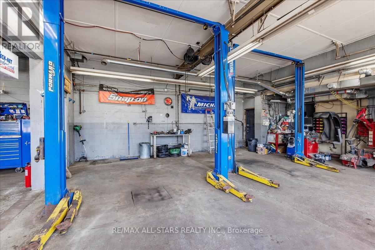 14806 Woodbine Avenue, Whitchurch-Stouffville, ON