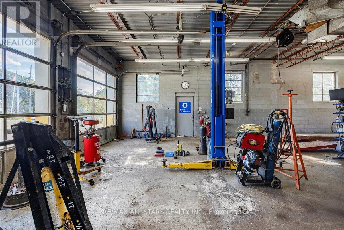 14806 Woodbine Avenue, Whitchurch-Stouffville, ON