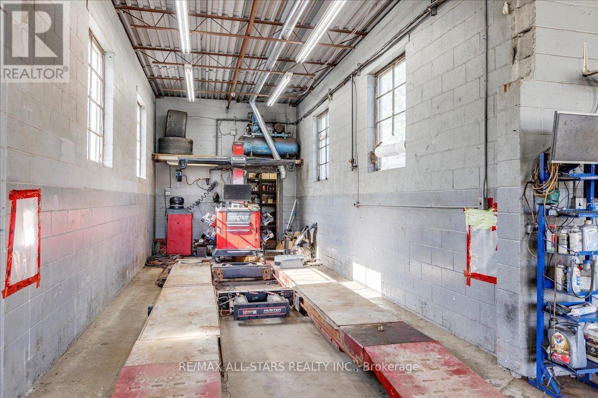 14806 Woodbine Avenue, Whitchurch-Stouffville, ON