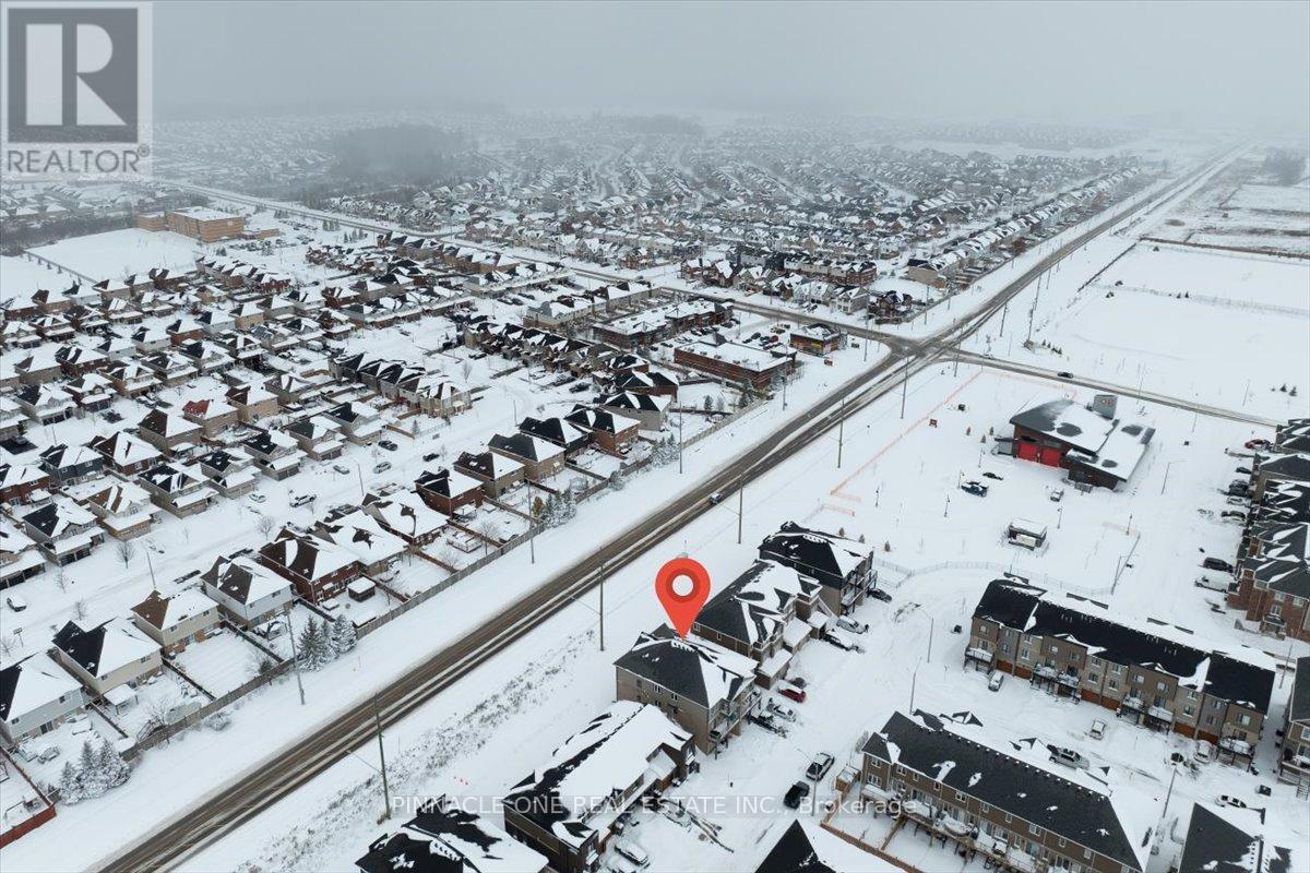 4 - 41 Pumpkin Corner Crescent, Barrie, ON - Outdoor With View