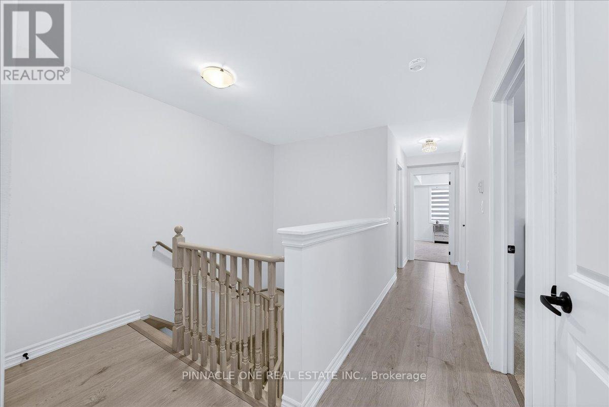 4 - 41 Pumpkin Corner Crescent, Barrie, ON - Indoor Photo Showing Other Room