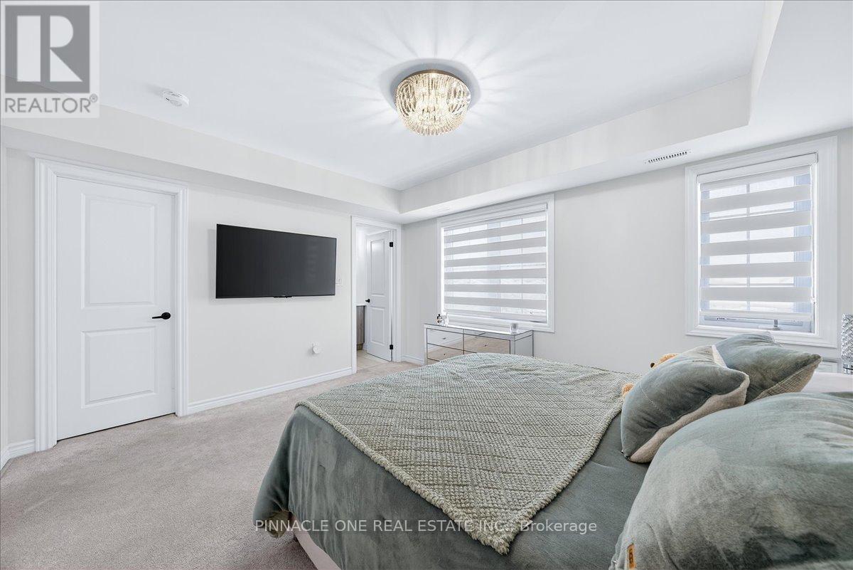 4 - 41 Pumpkin Corner Crescent, Barrie, ON - Indoor Photo Showing Bedroom