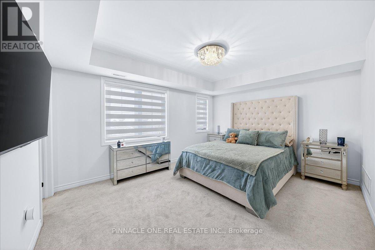 4 - 41 Pumpkin Corner Crescent, Barrie, ON - Indoor Photo Showing Bedroom