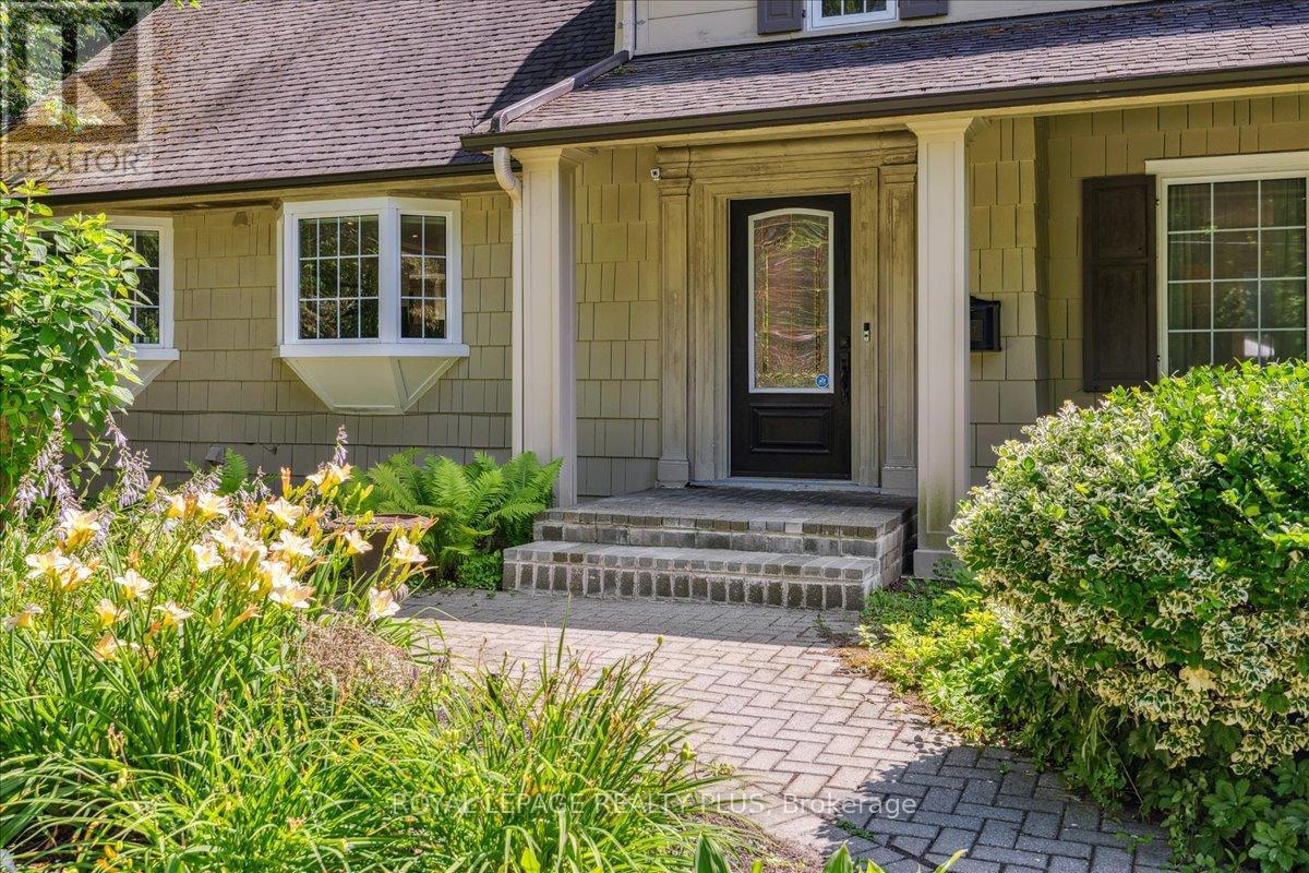 1258 Ravine Drive, Mississauga, ON - Outdoor