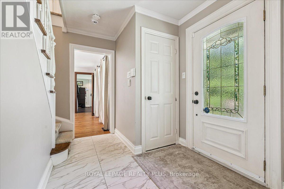 1258 Ravine Drive, Mississauga, ON - Indoor Photo Showing Other Room