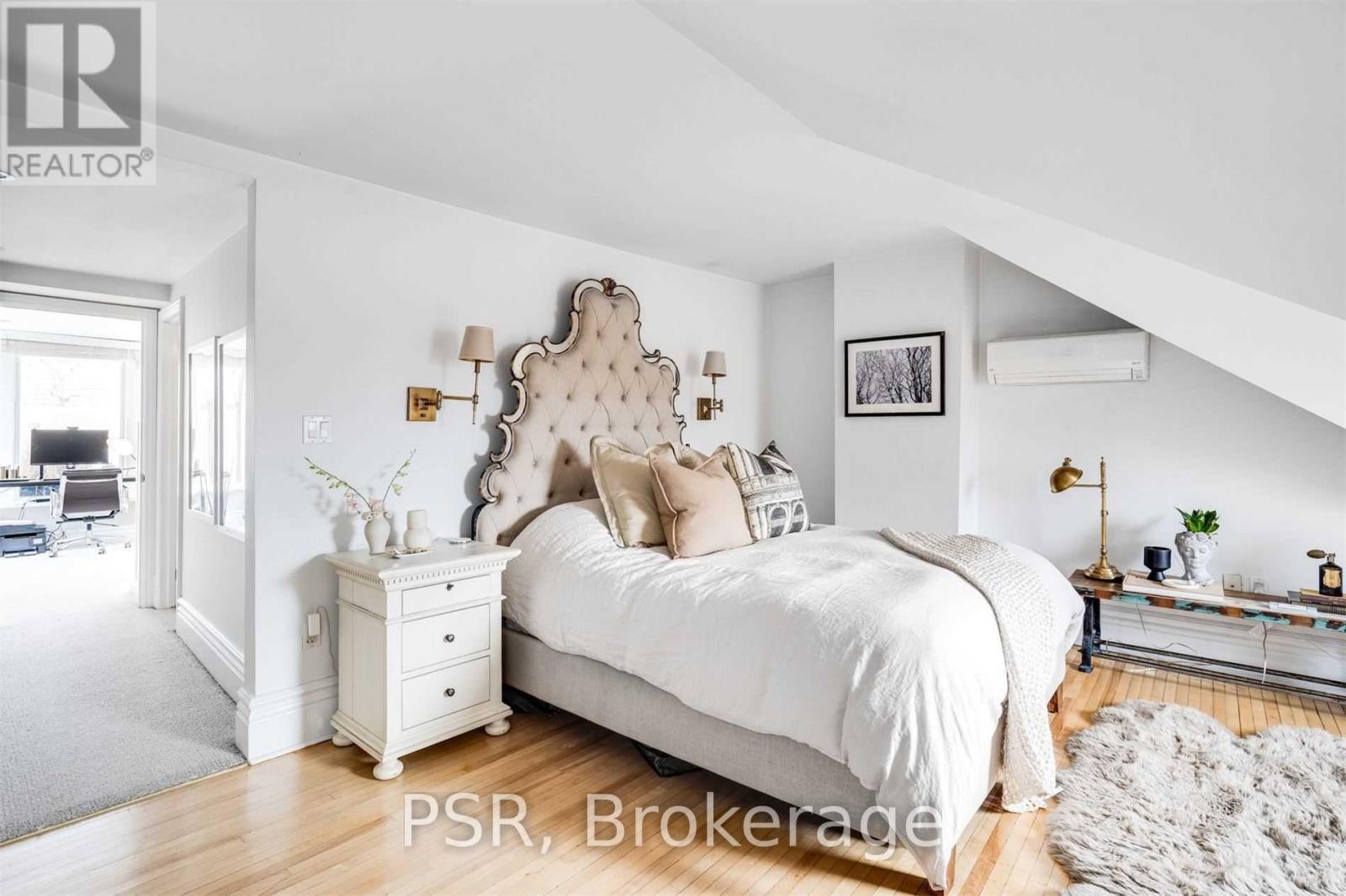 2 - 151 Robert Street, Toronto, ON - Indoor Photo Showing Bedroom