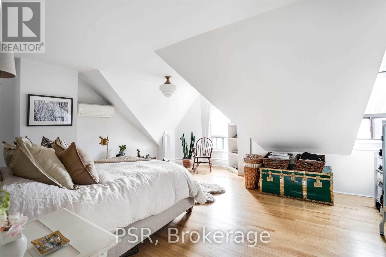 2 - 151 Robert Street, Toronto, ON - Indoor Photo Showing Bedroom