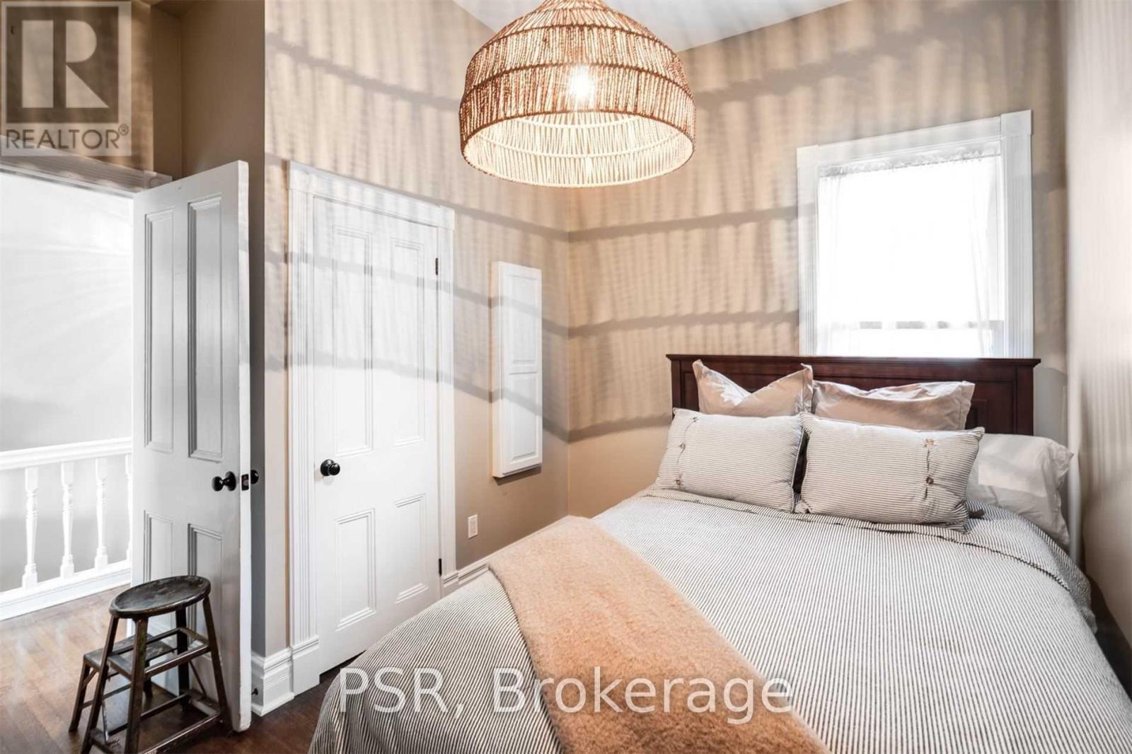 2 - 151 Robert Street, Toronto, ON - Indoor Photo Showing Bedroom