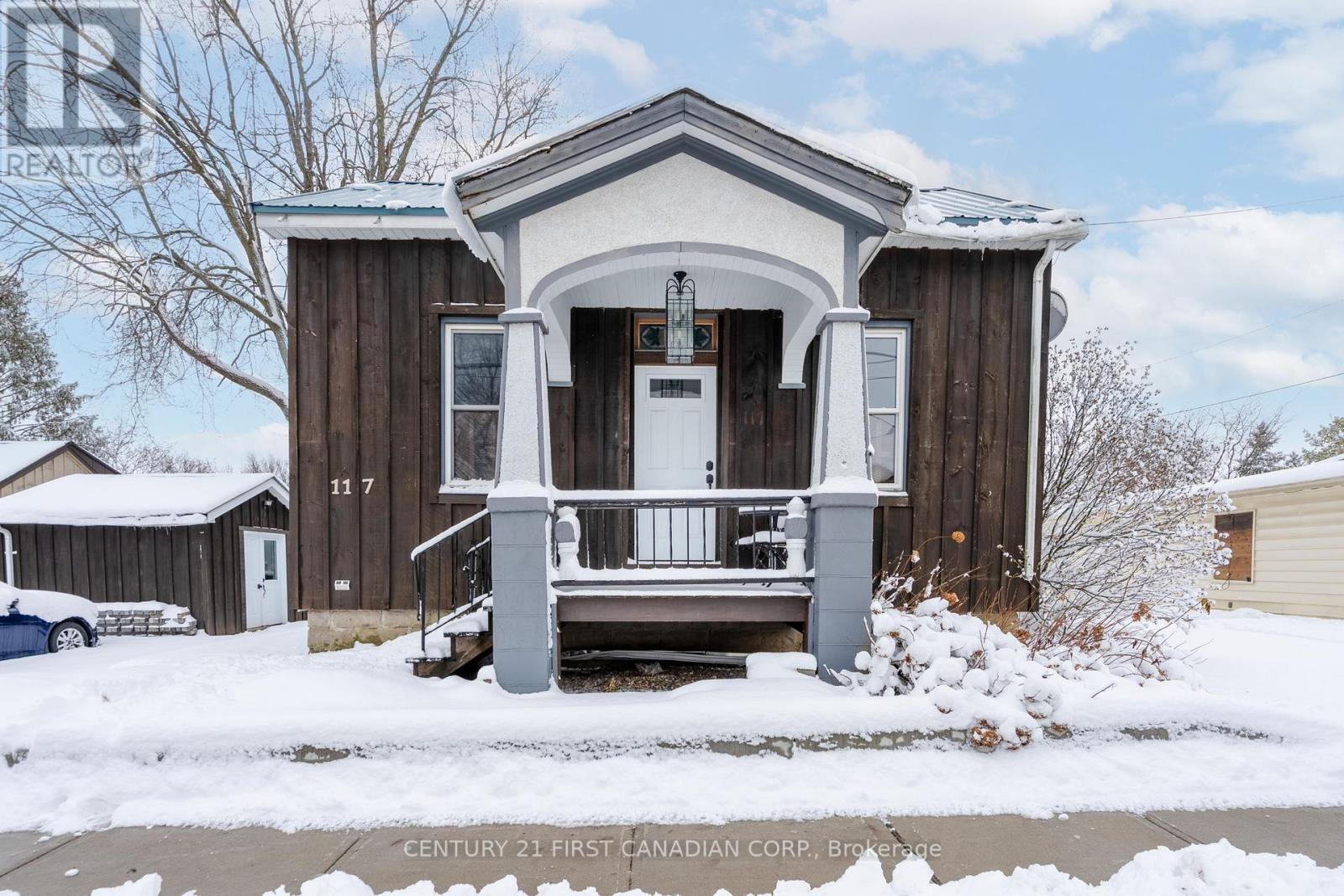 117 Alice Street, Lucan Biddulph (Lucan), ON - Outdoor