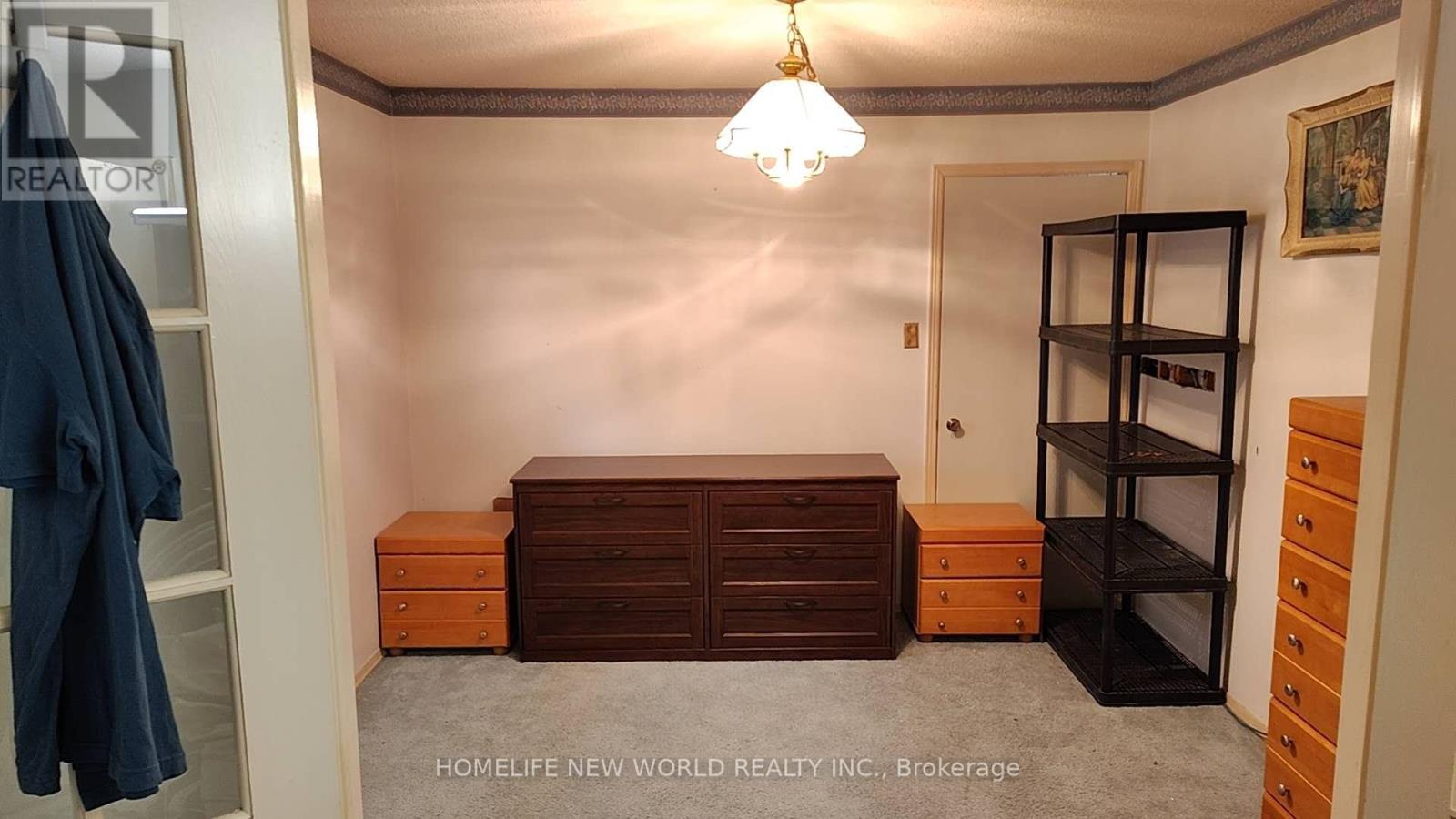 Main Floor - 3050 Olympus Mews, Mississauga, ON - Indoor