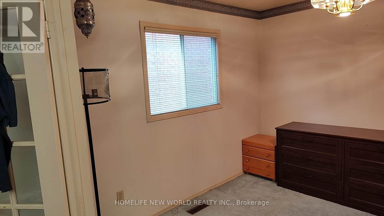 Main Floor - 3050 Olympus Mews, Mississauga, ON - Indoor