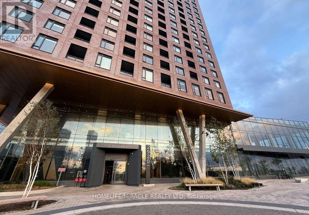 802 - 2920 Highway 7, Vaughan, ON - Outdoor