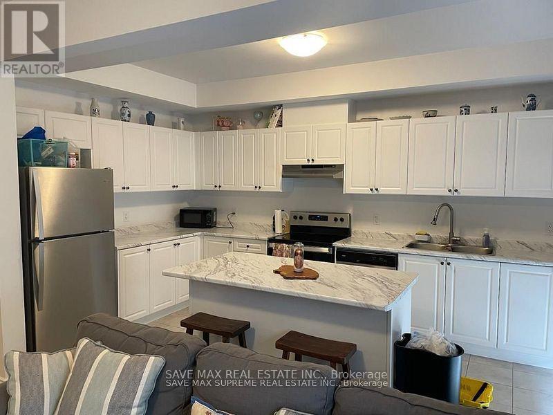 15 Mackenzie Street, Southgate, ON - Indoor Photo Showing Kitchen With Double Sink