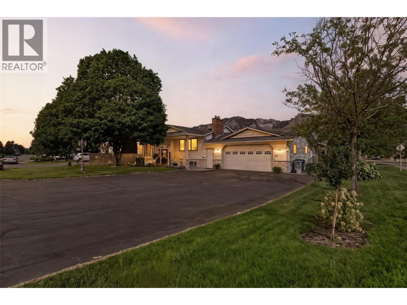 5996 Todd Hill Crescent, Kamloops, BC - Outdoor