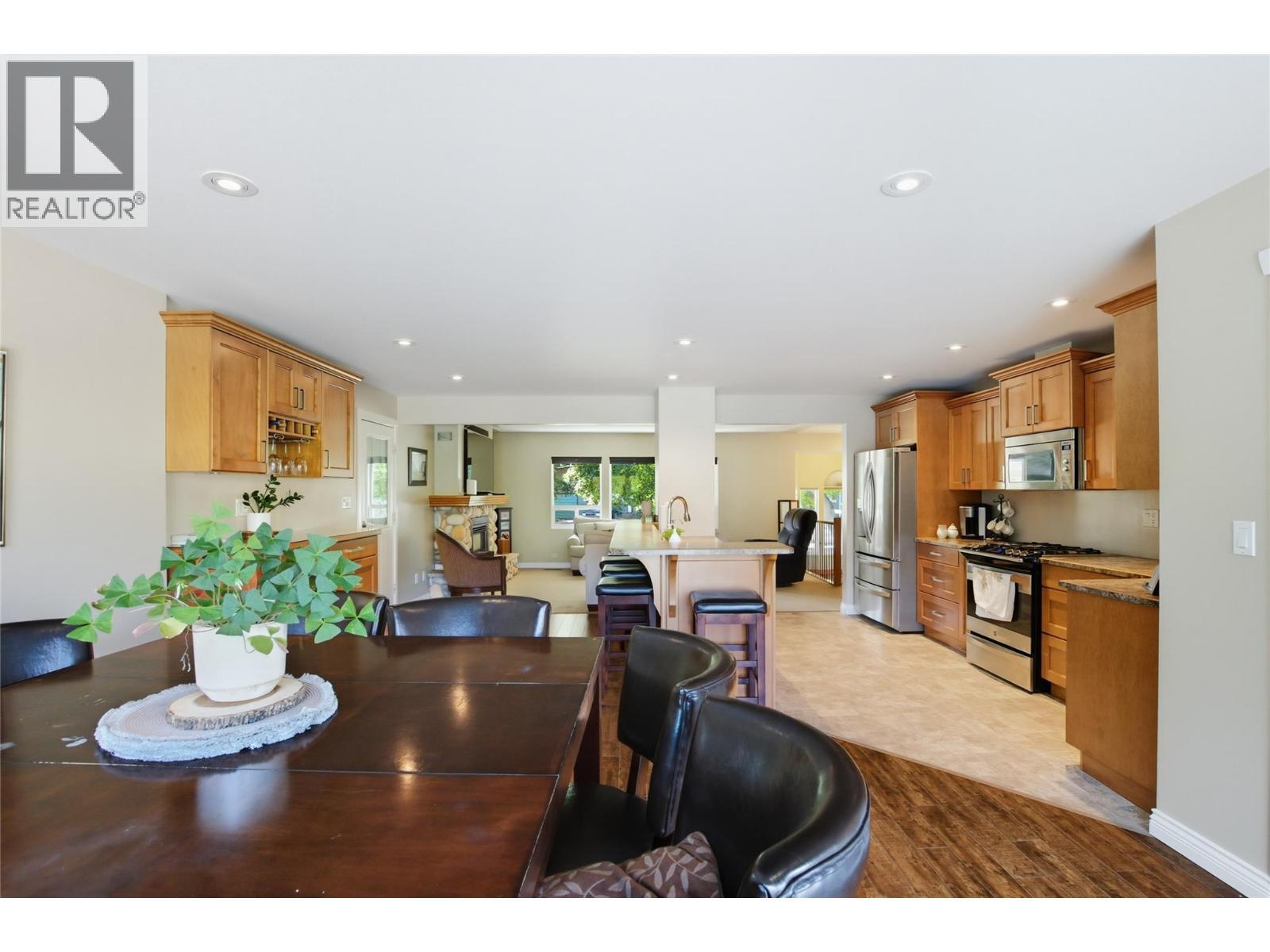 5996 Todd Hill Crescent, Kamloops, BC - Indoor