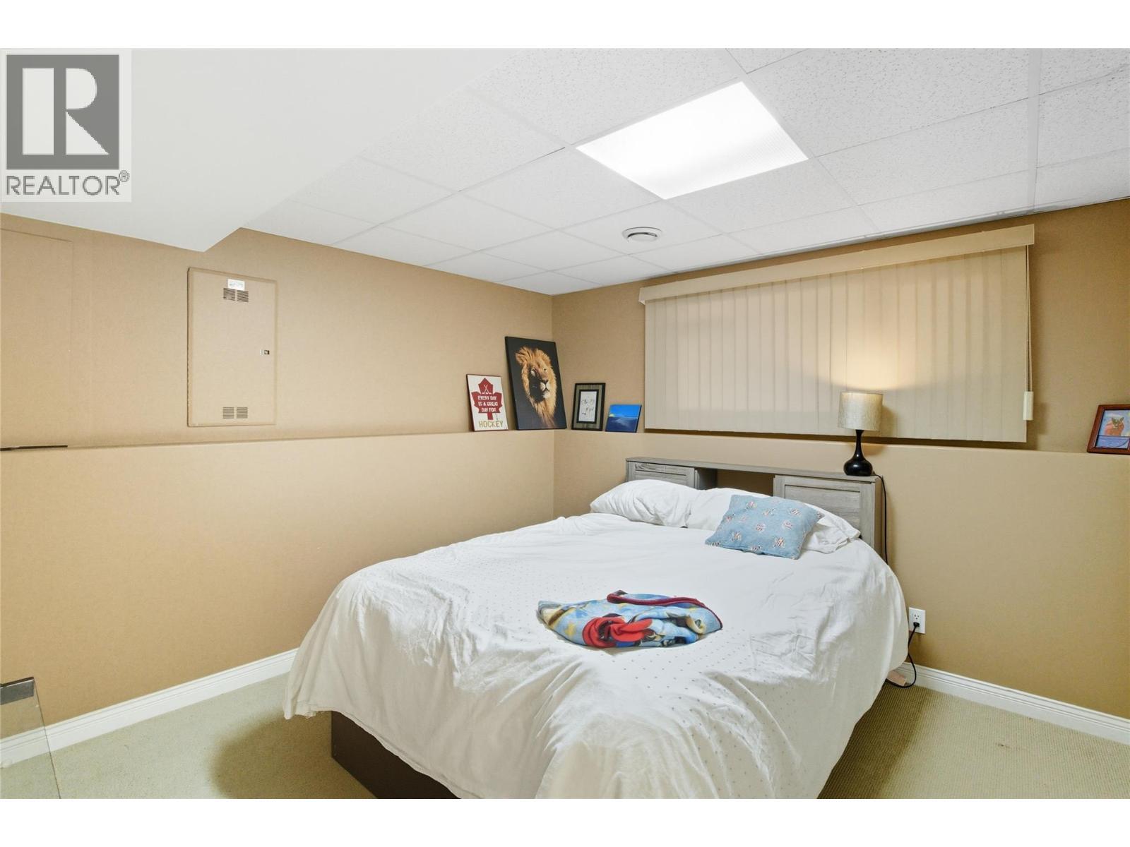 5996 Todd Hill Crescent, Kamloops, BC - Indoor Photo Showing Bedroom