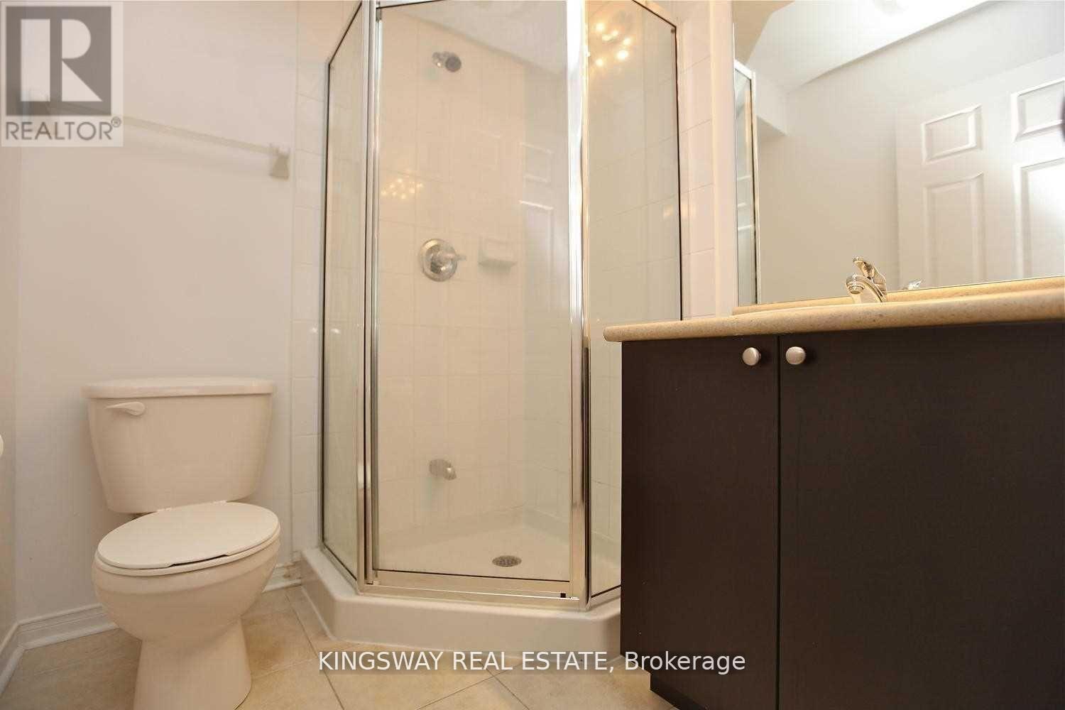 63 - 3050 Erin Centre Boulevard, Mississauga, ON - Indoor Photo Showing Bathroom