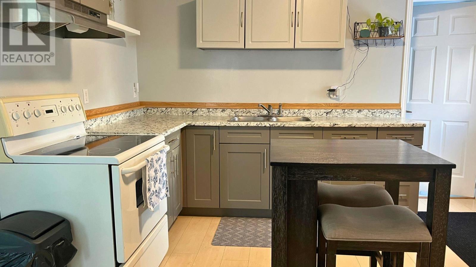 17 Third Ave, Wawa, ON - Indoor Photo Showing Laundry Room