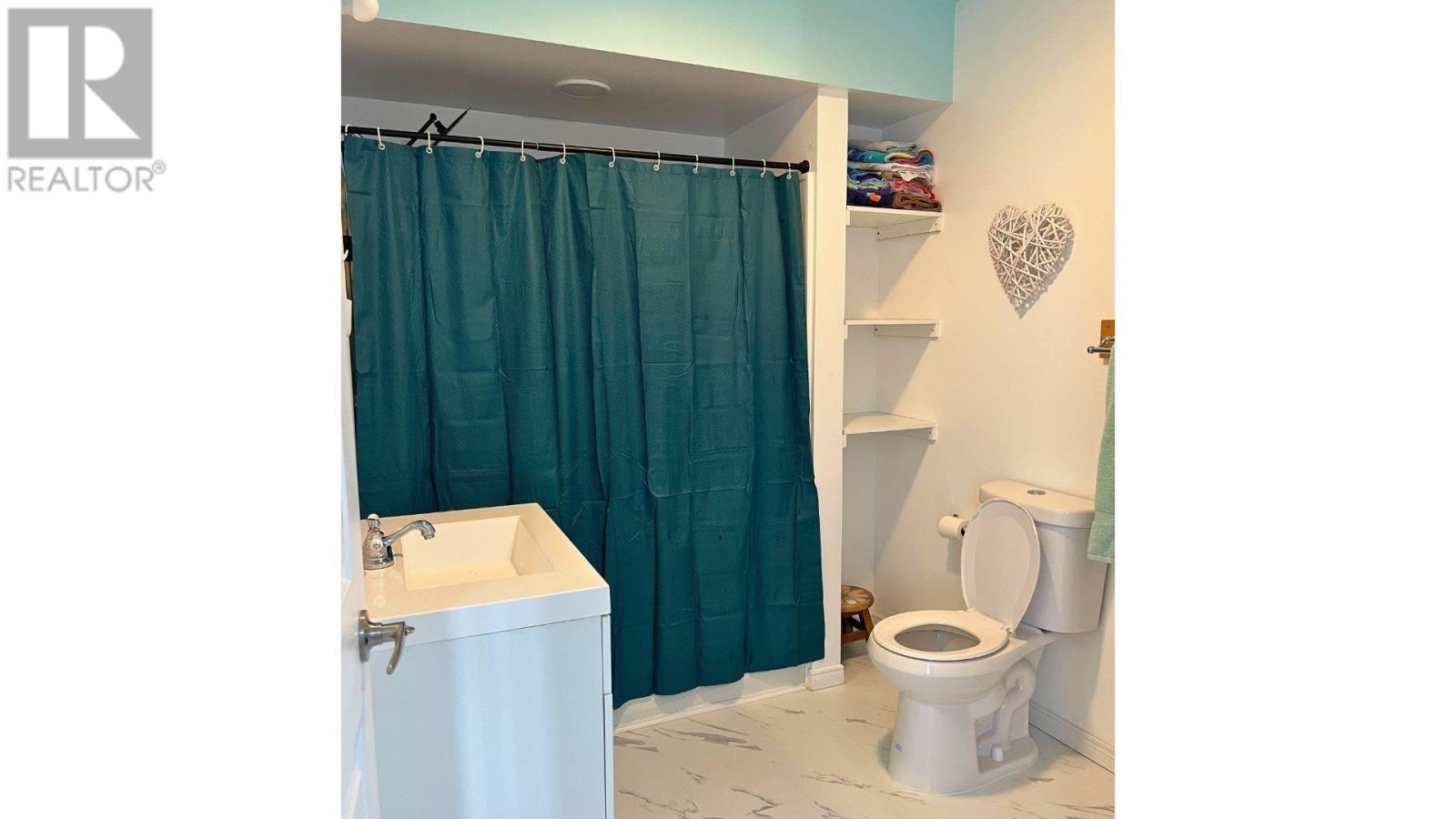 17 Third Ave, Wawa, ON - Indoor