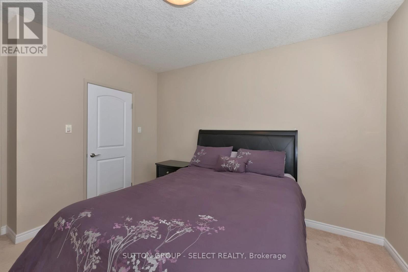 601 - 435 Colborne Street, London East (East F), ON - Indoor Photo Showing Bedroom
