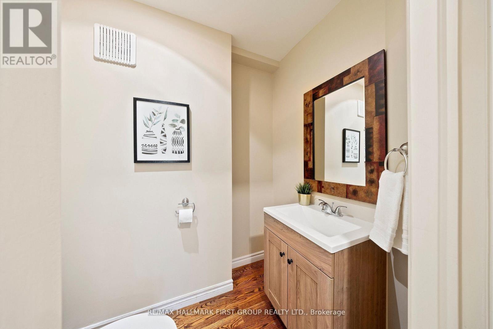 257 Roseland Crescent, Burlington, ON - Indoor Photo Showing Bathroom