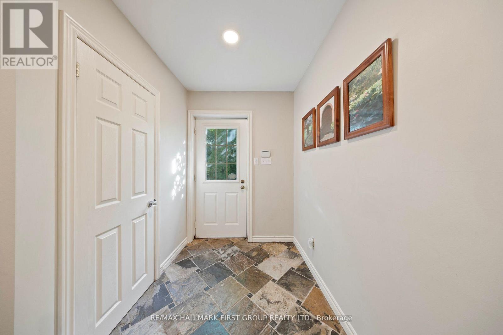 257 Roseland Crescent, Burlington, ON - Indoor Photo Showing Other Room