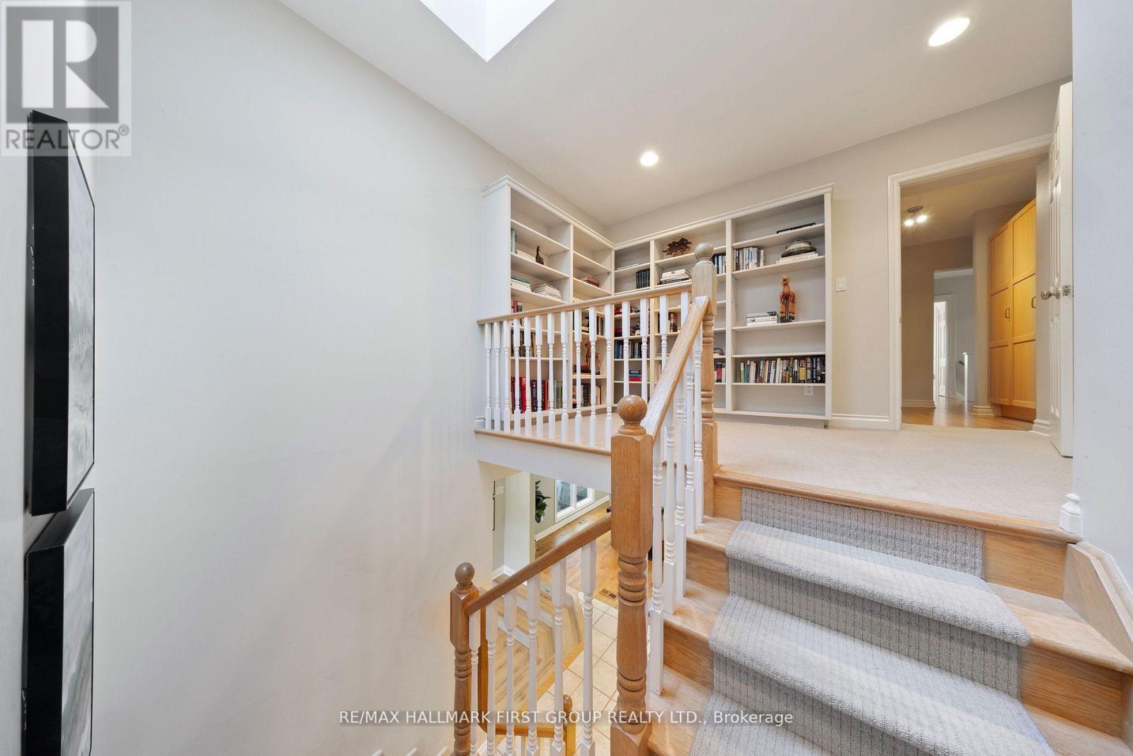 257 Roseland Crescent, Burlington, ON - Indoor Photo Showing Other Room