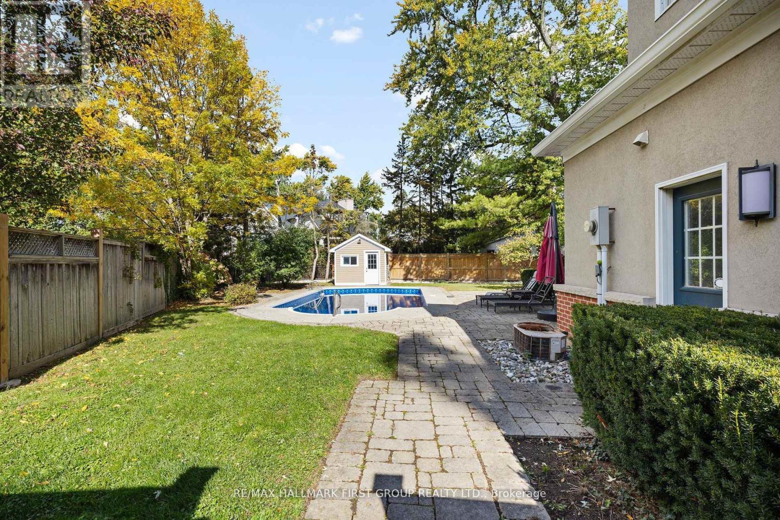 257 Roseland Crescent, Burlington, ON - Outdoor With In Ground Pool