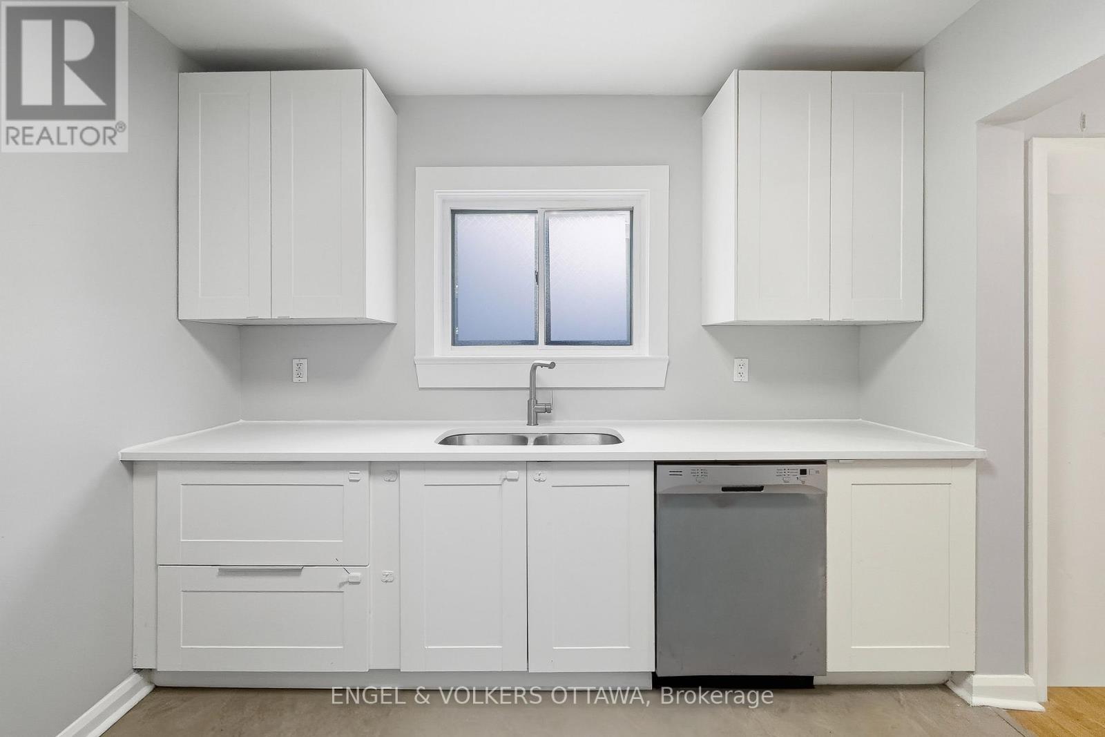 153 Hickory Street, Ottawa, ON - Indoor