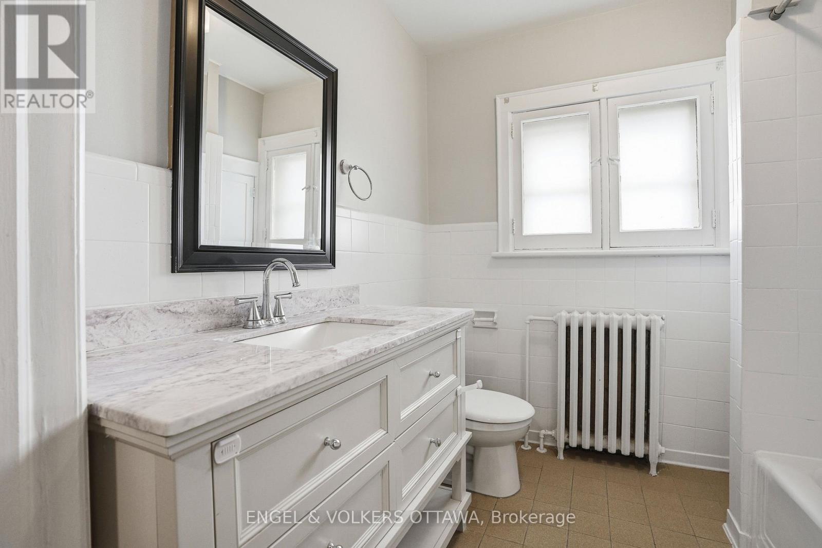 153 Hickory Street, Ottawa, ON - Indoor Photo Showing Bathroom
