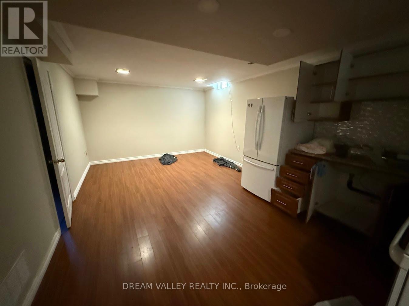 3563 Autumnleaf Crescent, Mississauga, ON - Indoor Photo Showing Other Room