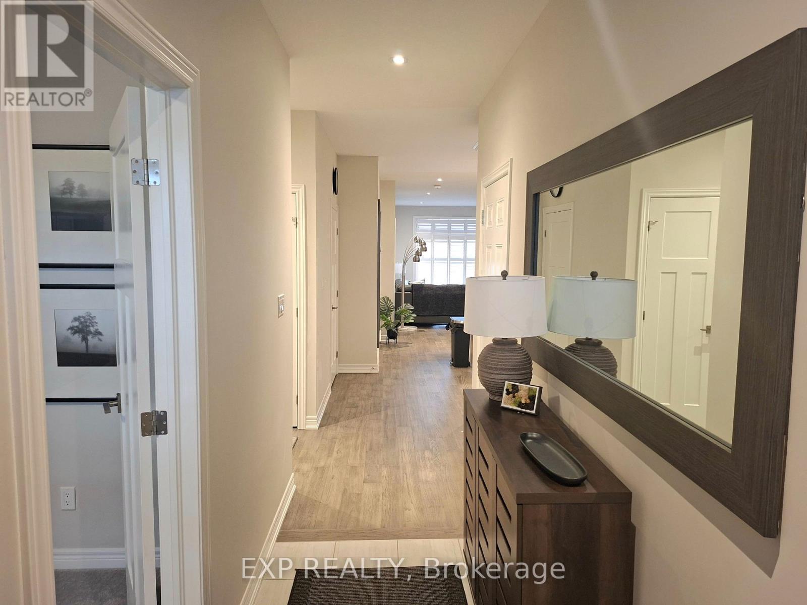 5 Mcclay Avenue, Grimsby, ON - Indoor Photo Showing Other Room