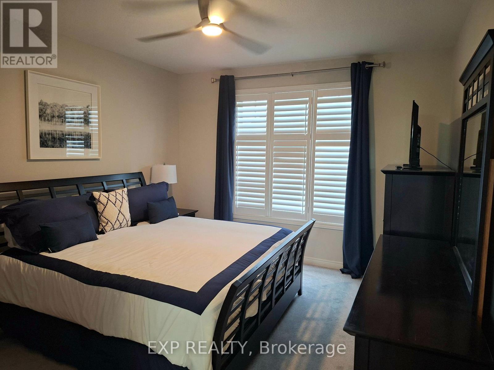 5 Mcclay Avenue, Grimsby, ON - Indoor Photo Showing Bedroom