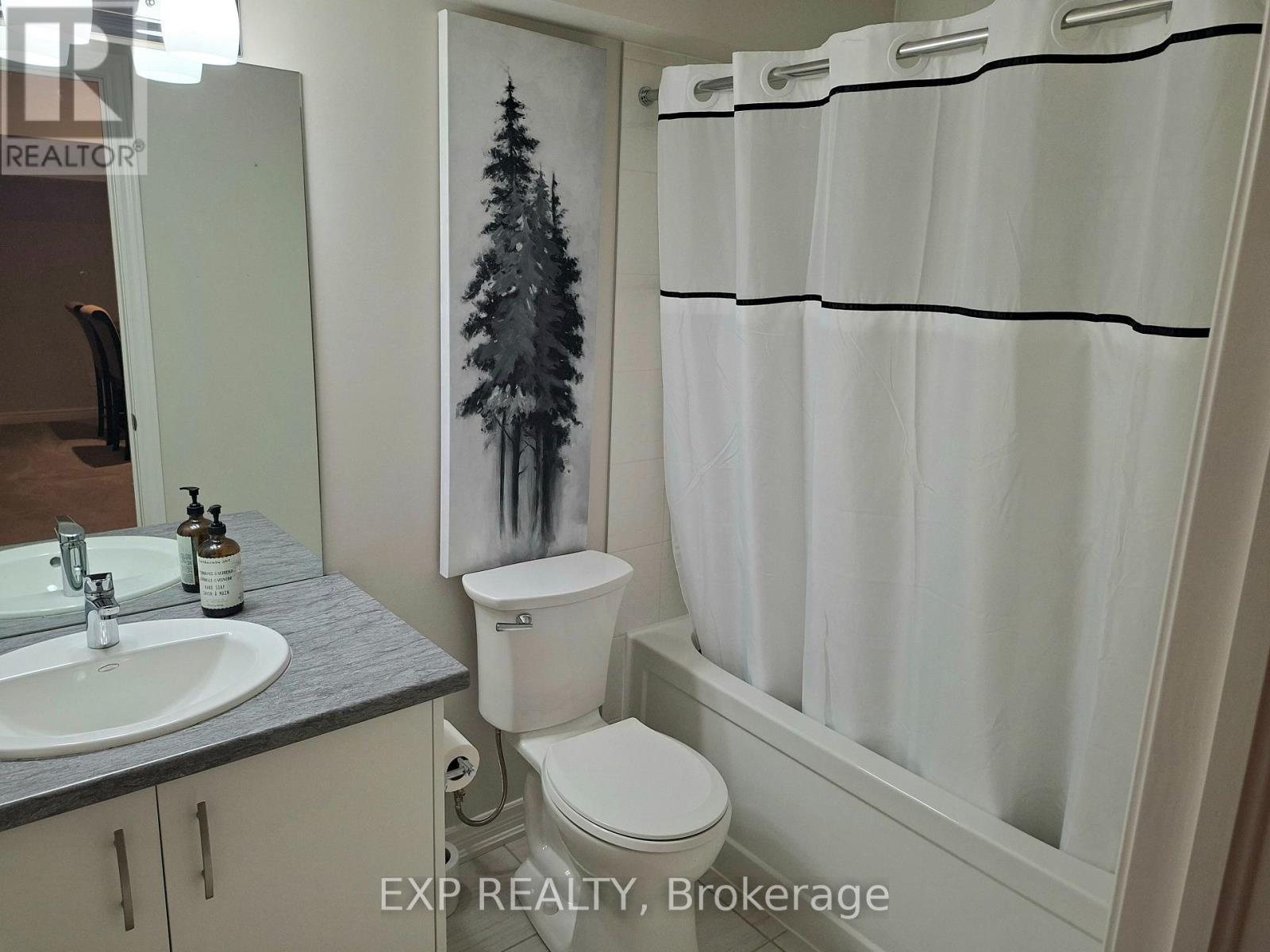 5 Mcclay Avenue, Grimsby, ON - Indoor Photo Showing Bathroom