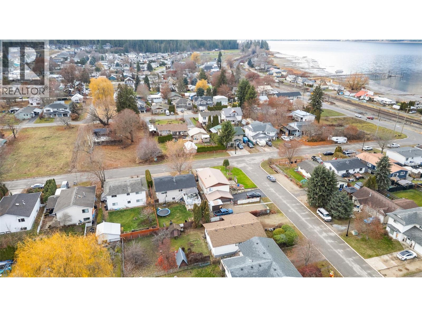 5350 73 Avenue Ne, Canoe, BC - Outdoor With View