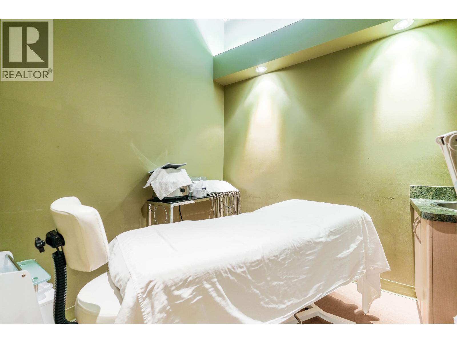 2102 2929 Barnet Highway, Coquitlam, BC