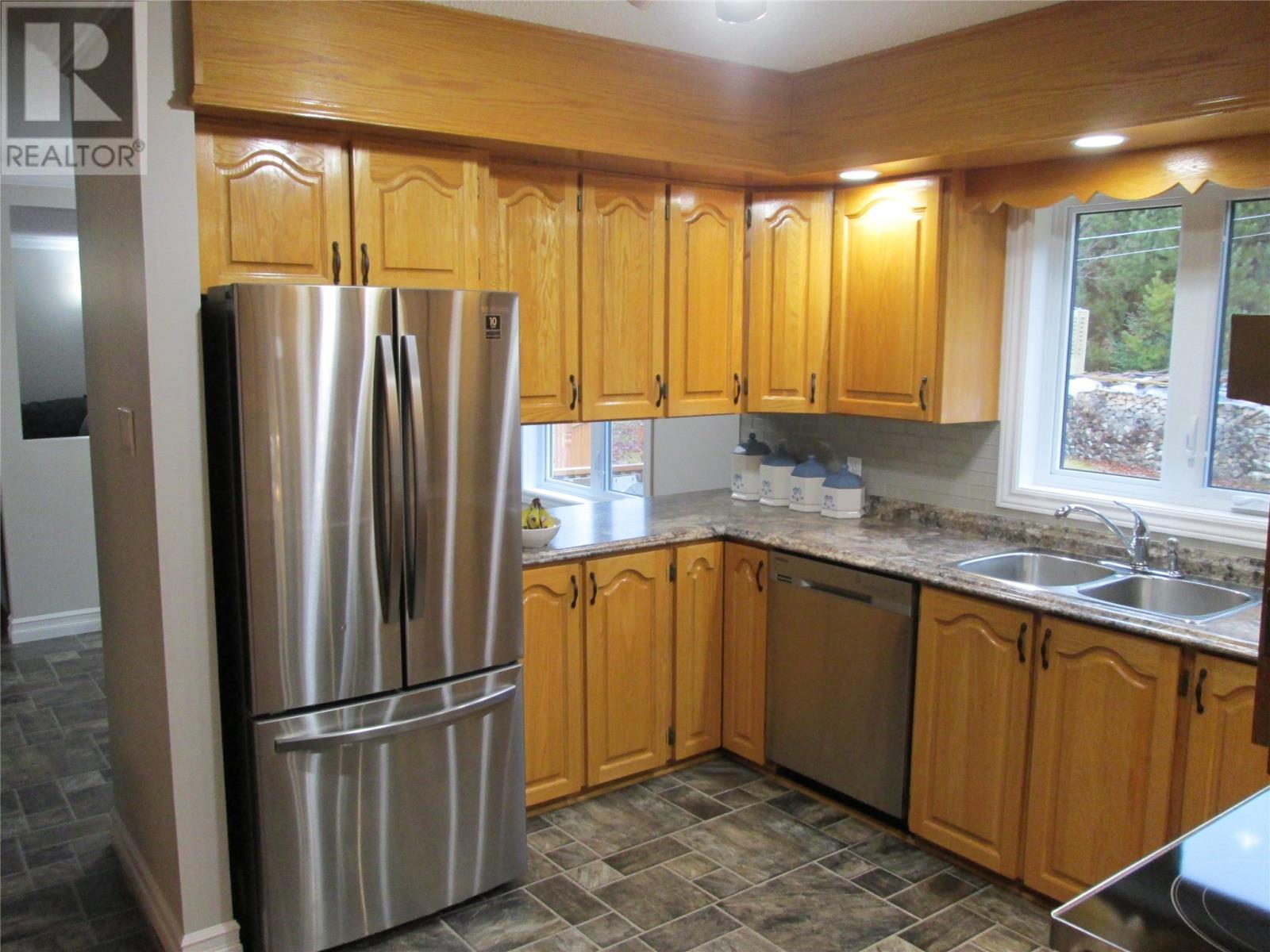 19 Voyce Cove Road, St.Albans, NL - Indoor Photo Showing Kitchen With Double Sink