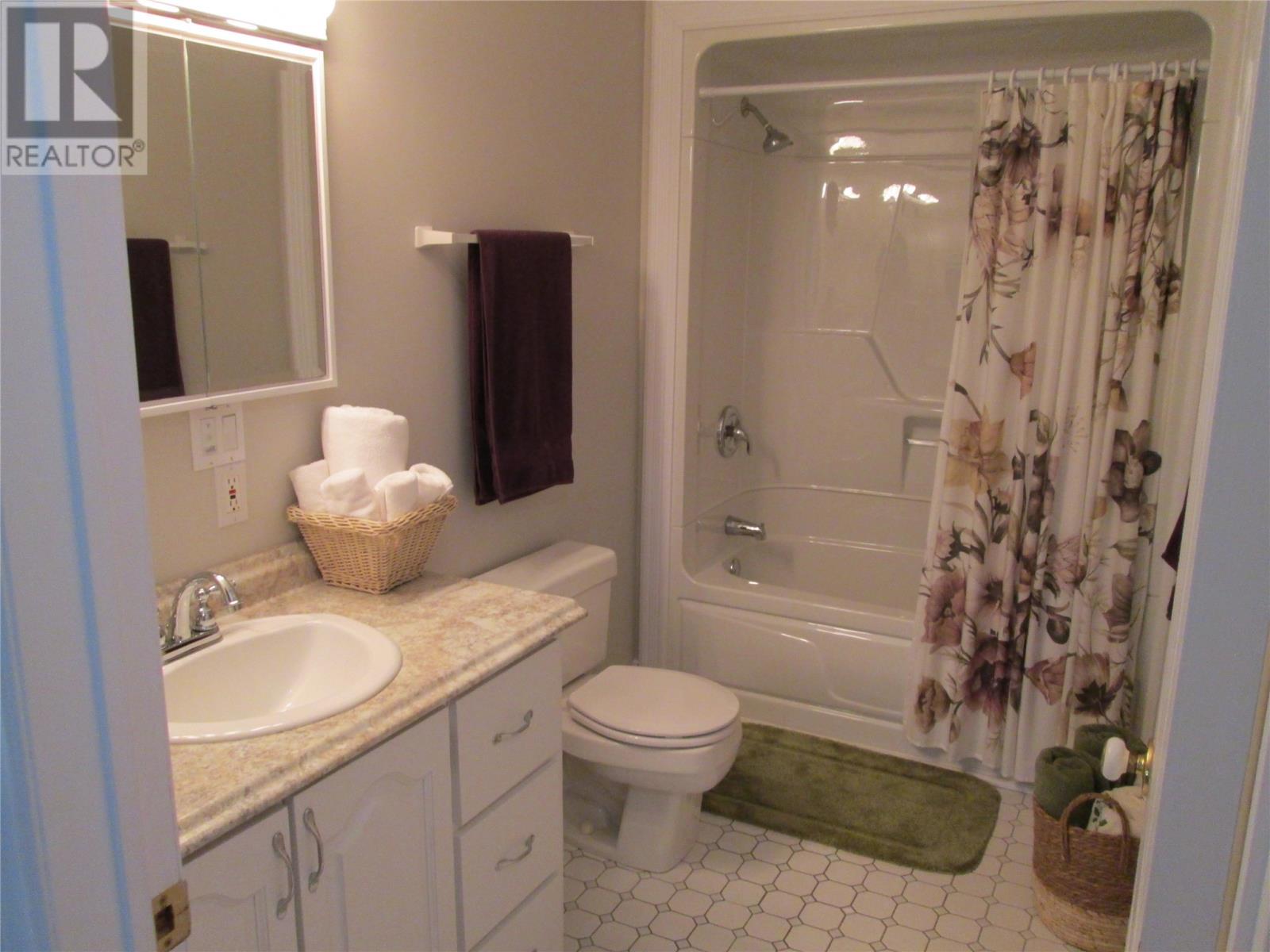 19 Voyce Cove Road, St.Albans, NL - Indoor Photo Showing Bathroom