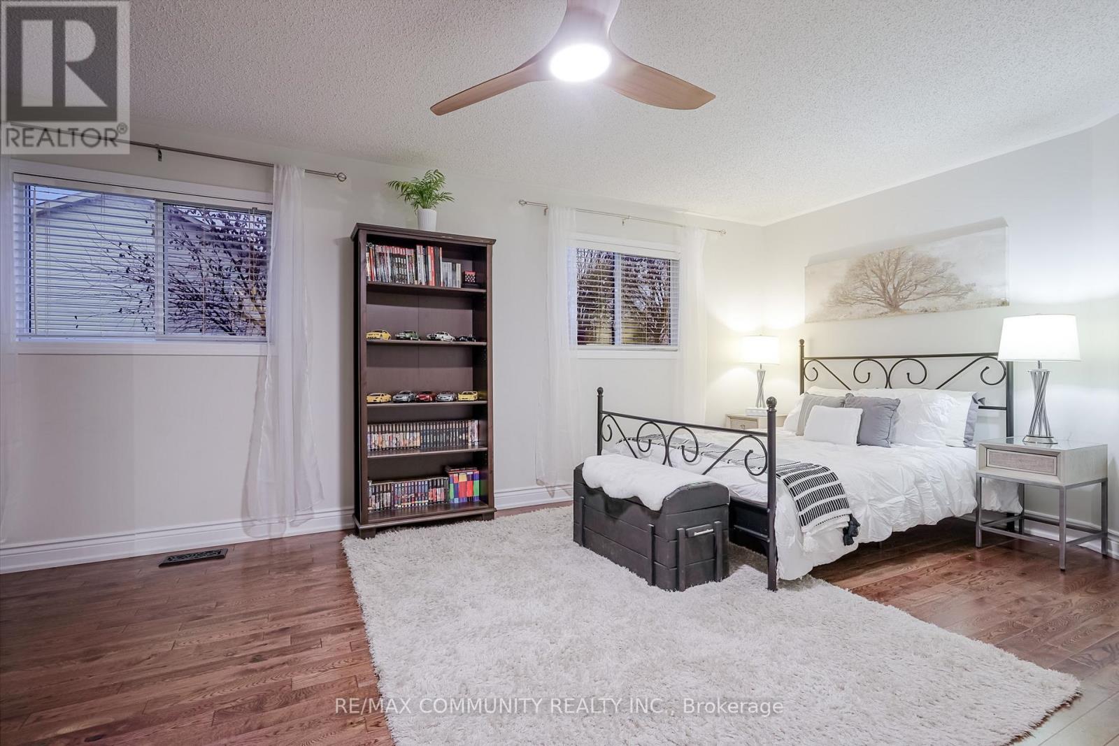 4 Edgerton Drive N, Clarington, ON - Indoor Photo Showing Bedroom