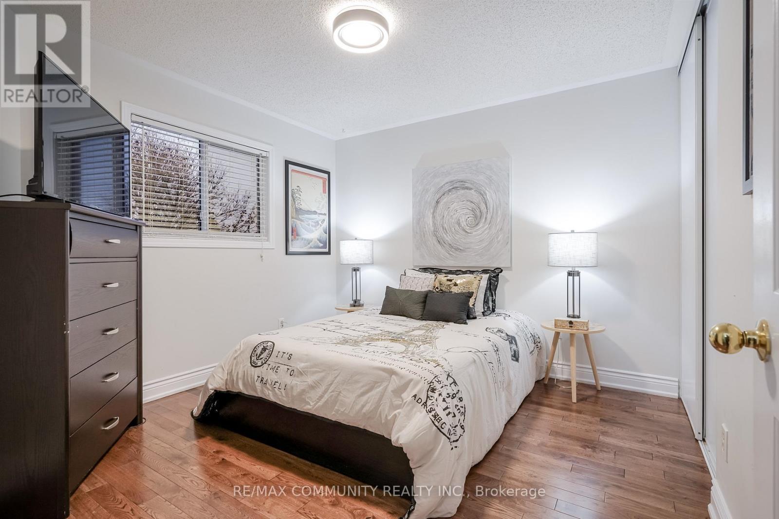 4 Edgerton Drive N, Clarington, ON - Indoor Photo Showing Bedroom