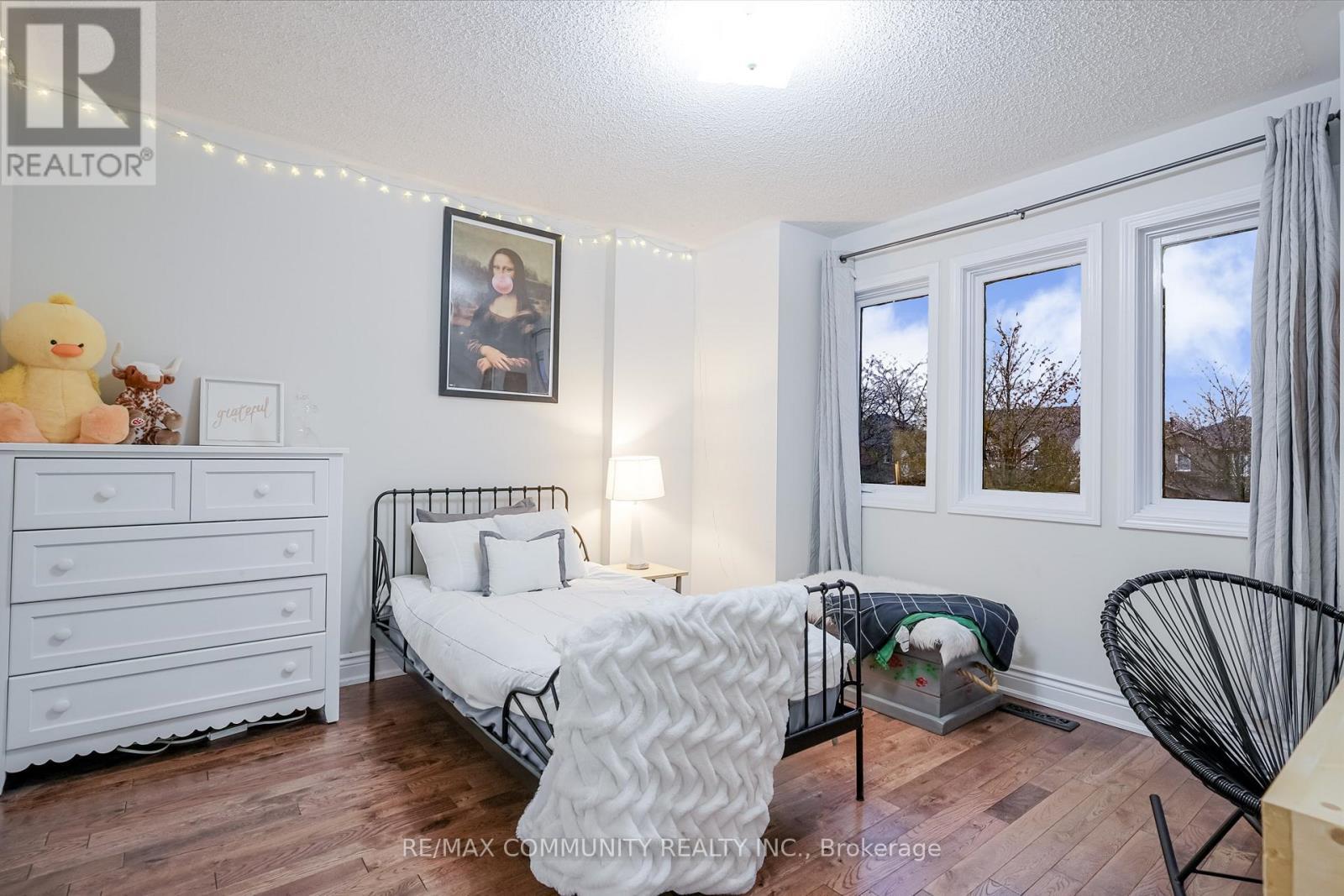 4 Edgerton Drive N, Clarington, ON - Indoor Photo Showing Bedroom