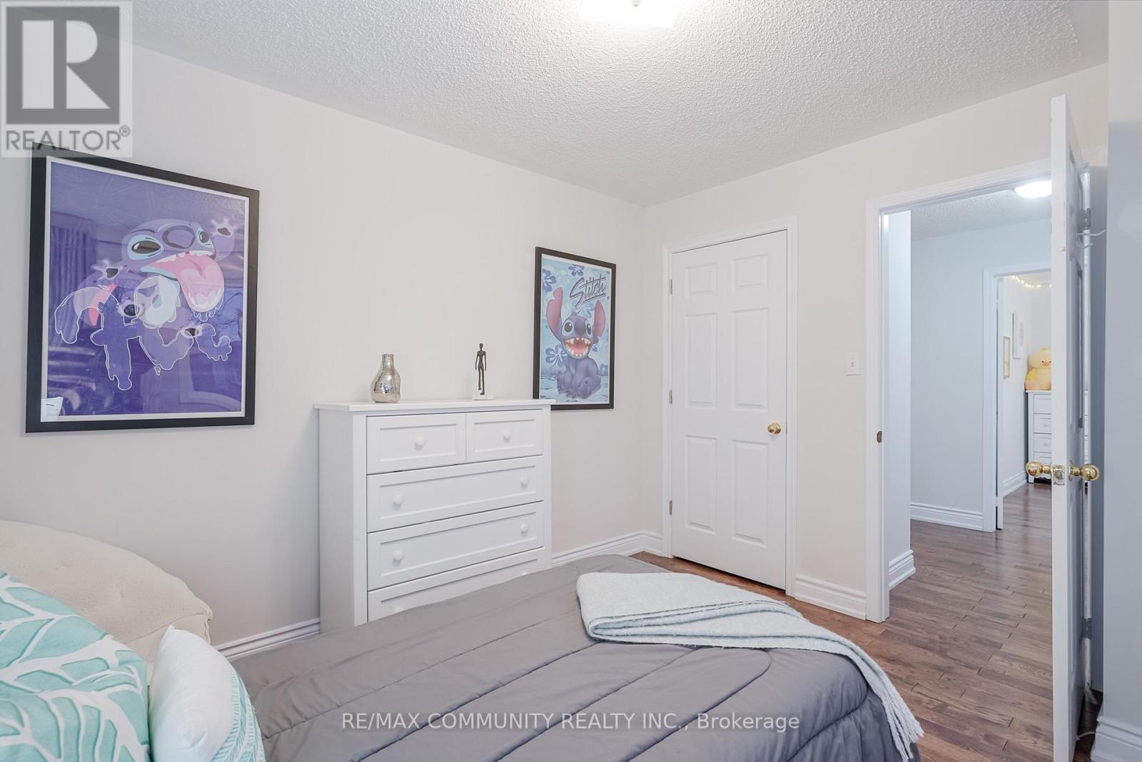 4 Edgerton Drive N, Clarington, ON - Indoor Photo Showing Bedroom