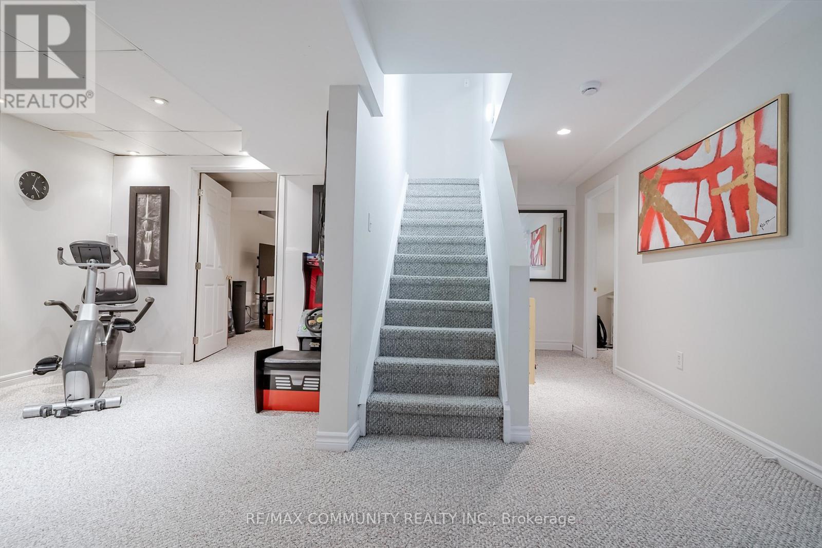 4 Edgerton Drive N, Clarington, ON - Indoor