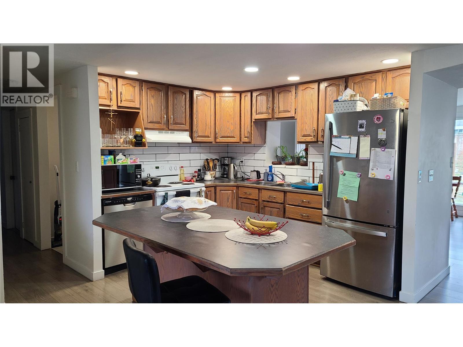 7361 Tucelnuit Drive, Oliver, BC