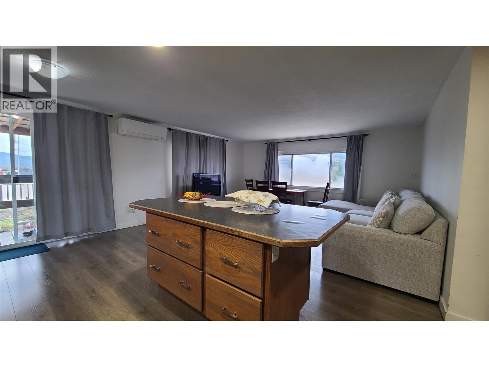 7361 Tucelnuit Drive, Oliver, BC