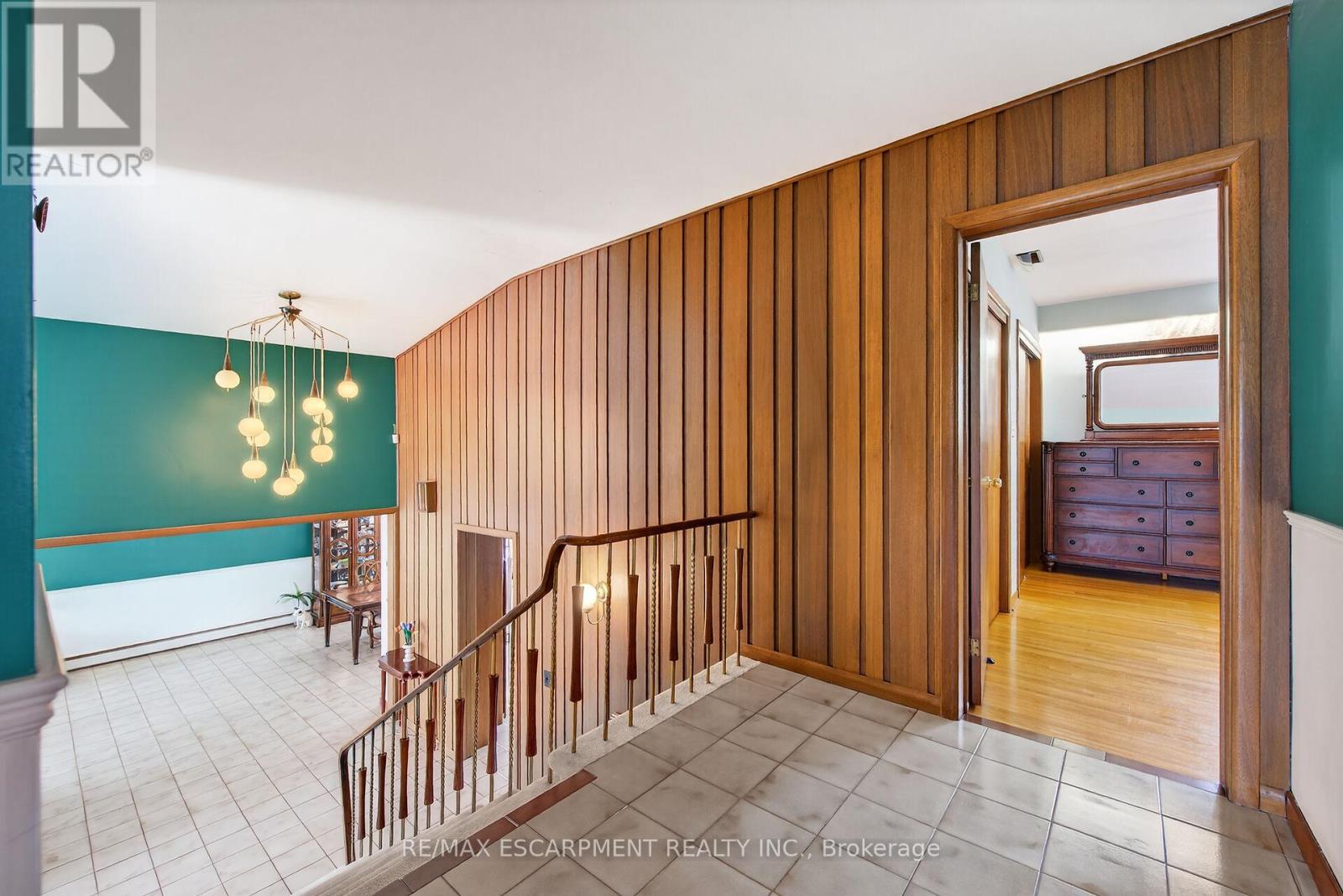 16 Southill Drive, Hamilton, ON - Indoor Photo Showing Other Room