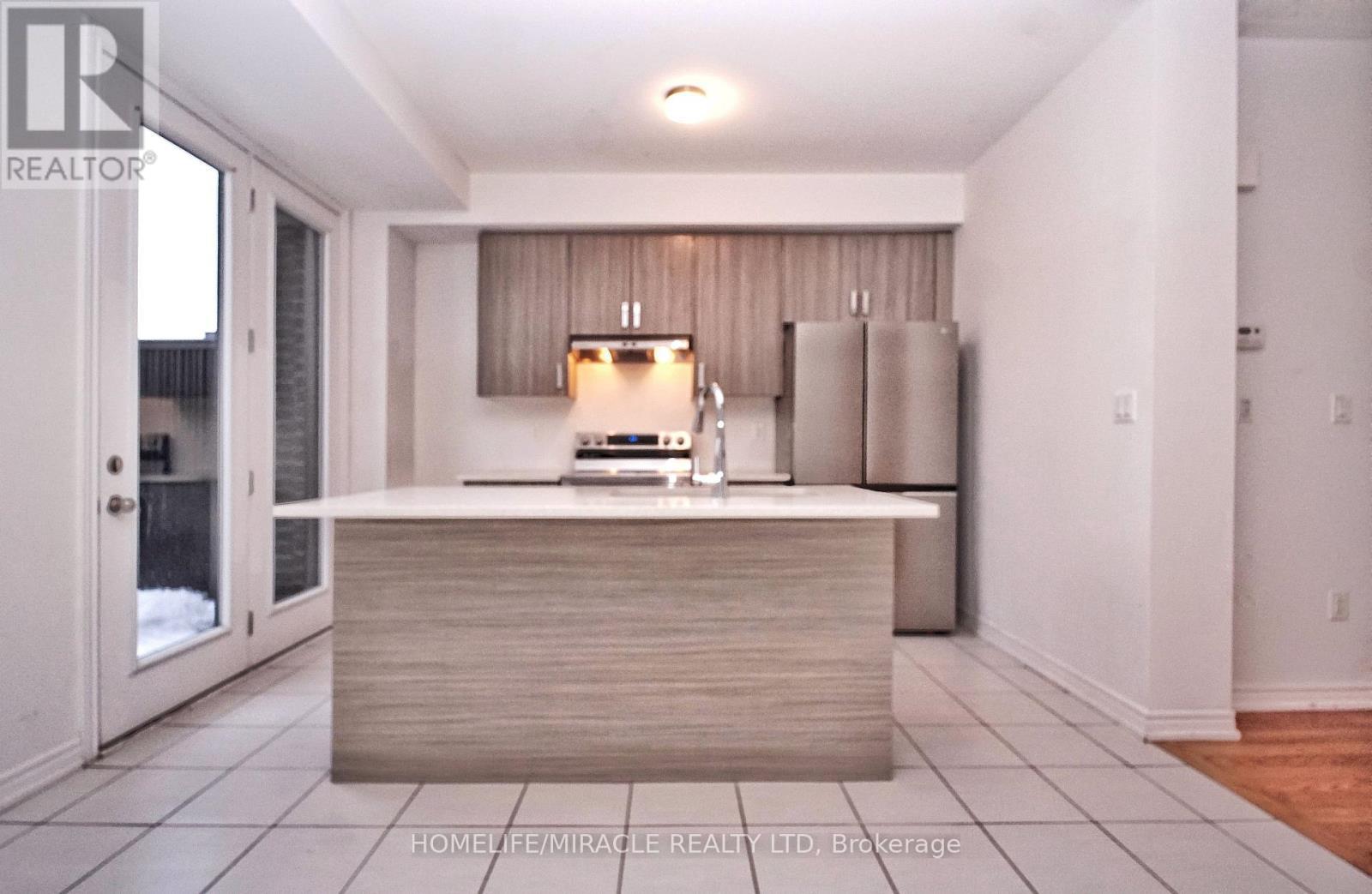 59 Sorbara Way, Whitby, ON - Indoor Photo Showing Kitchen