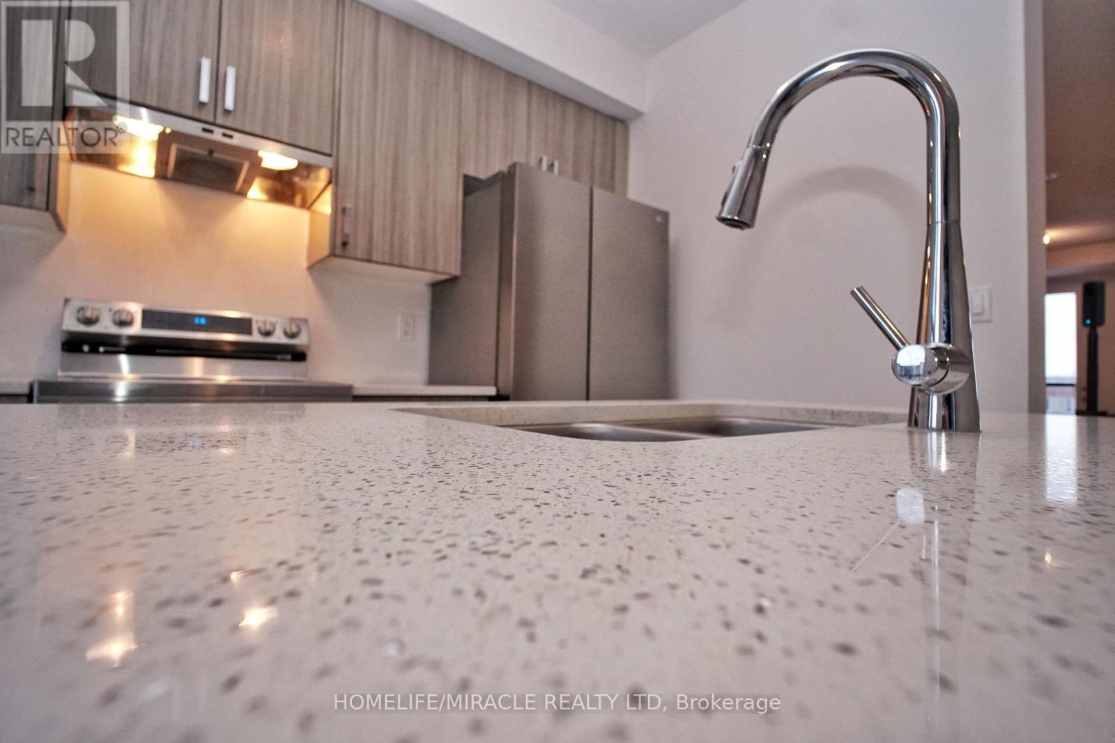 59 Sorbara Way, Whitby, ON - Indoor Photo Showing Kitchen With Double Sink