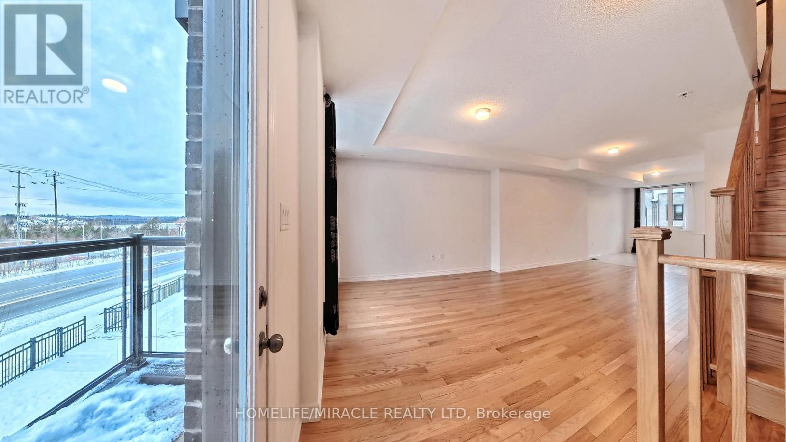 59 Sorbara Way, Whitby, ON - Indoor Photo Showing Other Room