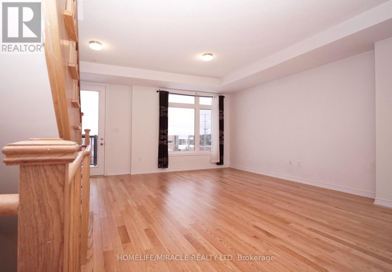 59 Sorbara Way, Whitby, ON - Indoor Photo Showing Other Room
